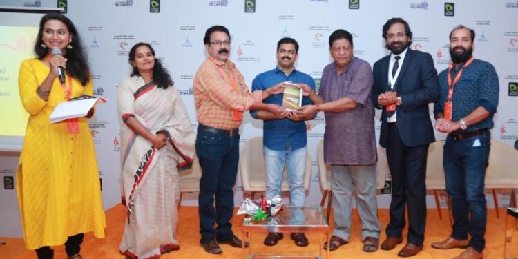 ഷാർജപുസ്തകോത്സവത്തിൽ പ്രവാസ കവി എം.ഒ. രഘുനാഥിന്റെ കവിതാസമാഹാരങ്ങൾ പ്രകാശനം ചെയ്‌തു