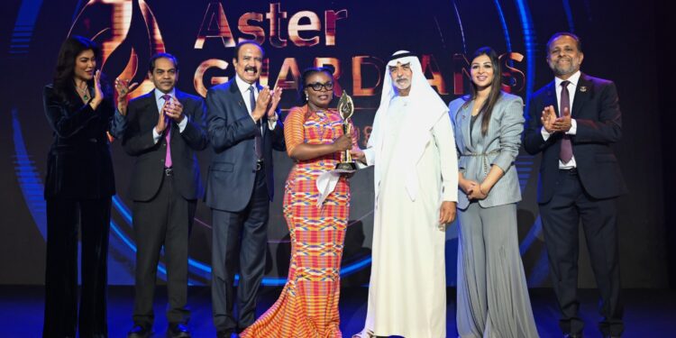ഘാനയിലെ നഴ്‌സ്‌ നയോമി ഓയോ ഒഹിന്‍ ഓറ്റിക്ക് , 250,000 യുഎസ് ഡോളര്‍ സമ്മാനത്തുകയുള്ള ആസ്റ്റര്‍ ഗാര്‍ഡിയന്‍സ് ഗ്ലോബല്‍ നഴ്‌സിങ്ങ് അവാര്‍ഡ് ലഭിച്ചു