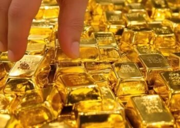 “Gold prices witness a sharp drop in the UAE; prices fall by up to AED 25 per gram, bringing relief to the market.”