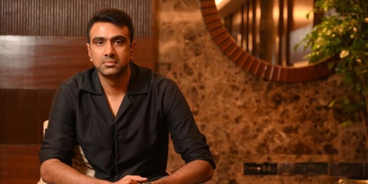 ‘സഞ്ജുവിന് ഇടവേള വേണം’; പുറത്തിരുന്ന് കളി കാണുന്നത് ഗുണം ചെയ്യുമെന്ന് അശ്വിൻ