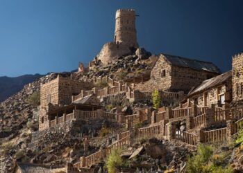 ഷാർജയിലെ നജദ്​ അൽ മഖ്​സർ എന്ന പൈതൃക ഗ്രാമം വിനോദ സഞ്ചാരികളെകൊണ്ട് നിറയുന്നു