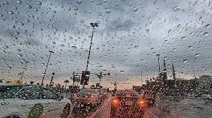 യുഎഇയുടെ വിവിധ ഭാഗങ്ങളിൽ പരക്കെ മഴ ;അബുദാബിയുടെ ചില ഭാഗങ്ങളിൽ മഴയും ഇടിമിന്നലും