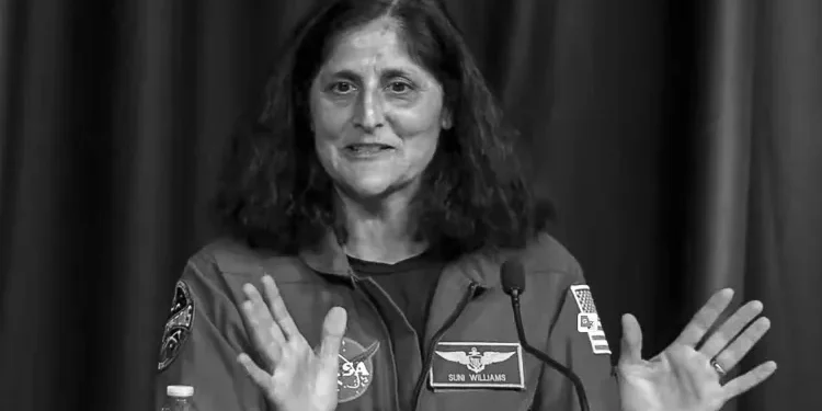 നക്ഷത്രങ്ങൾക്കിടയിലെ ജീവിതകഥകൾ: കുട്ടികളോട് അനുഭവങ്ങൾ പങ്കുവെച്ച് സുനിത വില്യംസ്