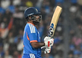 ന്യൂസീലൻഡ് പരമ്പരയിൽ വീണ്ടും നിരാശ: സഞ്ജു സാംസണെതിരെ സോഷ്യൽ മീഡിയയിൽ രൂക്ഷ വിമർശനം; ഇഷാൻ കിഷന് ഓപ്പണിങ് സാധ്യത ശക്തം