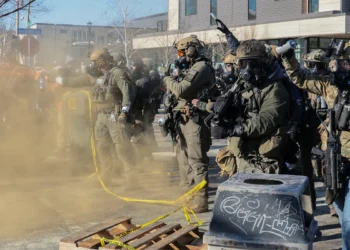 കുടിയേറ്റ പരിശോധനയ്ക്കിടെ മിനിയപ്പലിസിൽ വീണ്ടും വെടിവയ്പ്പ്; ഒരാൾ കൊല്ലപ്പെട്ടു, നഗരമാകെ പ്രതിഷേധം