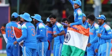 ഇന്ത്യൻ കൗമാരോത്സവം; ഇംഗ്ലണ്ടിനെ 100 റൺസിന് തകർത്ത് അണ്ടർ-19 ലോകകിരീടം സ്വന്തമാക്കി ഇന്ത്യ