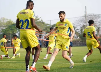 കേരള ബ്ലാസ്റ്റേഴ്സ് ടീം പ്രഖ്യാപിച്ചു; ആദ്യ മത്സരം ശനിയാഴ്ച മോഹൻ ബഗാനെതിരെ