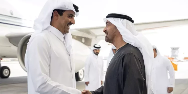 അബൂദബിയിൽ ശൈഖ് മുഹമ്മദ്–ഖത്തർ അമീർ കൂടിക്കാഴ്ച; സഹകരണം ശക്തിപ്പെടുത്താൻ ധാരണ