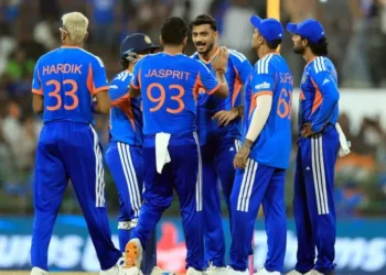 പാകിസ്താനെ 114 ന് ഒതുക്കി ഇന്ത്യക്ക് 61 റൺസ് ജയം; വമ്പൻ ജയത്തോടെ സൂപ്പർ എട്ടിലേക്ക്