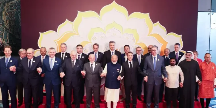 എ.ഐ ഇംപാക്ട് ഉച്ചകോടിയിൽ പങ്കെടുത്ത് അബൂദബി കിരീടാവകാശി ശൈഖ് ഖാലിദ്