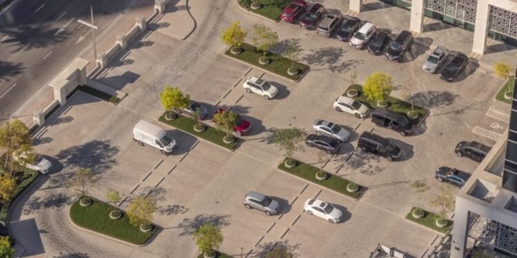 Traffic facilities improve in International City; solution found for parking problem