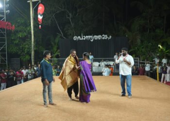 വടകരയുടെ വീരഭൂമിയിൽ തിളങ്ങി VKM കളരി ദുബായ്; പൊന്ന്യത്തങ്കം 2026 വേദിയിൽ ആവേശകരമായ പ്രകടനം