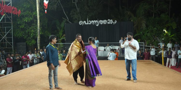 വടകരയുടെ വീരഭൂമിയിൽ തിളങ്ങി VKM കളരി ദുബായ്; പൊന്ന്യത്തങ്കം 2026 വേദിയിൽ ആവേശകരമായ പ്രകടനം