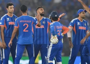 വെടിക്കെട്ട് ബാറ്റിങ്; സിംബാബ്‌വെയ്ക്ക് 257 റൺസിന്റെ മല കയറ്റി ഇന്ത്യ