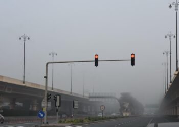 യു.എ.ഇയിൽ ഇന്ന് അതിശക്തമായ മൂടൽമഞ്ഞ്; പുലർച്ചെ 1 മുതൽ 10 വരെ ജാഗ്രത നിർദേശം