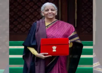 നിര്‍മല സീതാരാമൻ പാർലമെന്‍റിൽ; ബജറ്റ് അവതരണം തുടങ്ങി, ധനമന്ത്രിയുടെ ഒൻപതാമത്തെ ബജറ്റ്