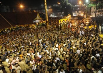 ശബരിമല കൊടിമര പുനപ്രതിഷ്ഠ: മൊഴി നൽകാൻ തയ്യാറായി മോഹൻലാലും സുരേഷ് ഗോപിയും; സ്വർണ നാണയങ്ങൾ നൽകിയെന്ന് സ്ഥിരീകരണം