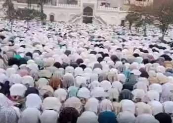 നമസ്കാരം തടയാനാവില്ല; ക്രമസമാധാനം പാലിക്കാൻ കഴിയില്ലെങ്കിൽ കലക്ടറും എസ്.പി യും രാജിവെക്കണം – അലഹബാദ് ഹൈക്കോടതി