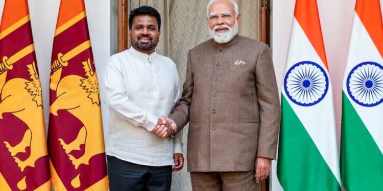 ഊർജ പ്രതിസന്ധിയിൽ ശ്രീലങ്കയ്ക്ക് കൈത്താങ്ങായി ഇന്ത്യ; 38,000 മെട്രിക് ടൺ ഇന്ധനം എത്തിച്ചു