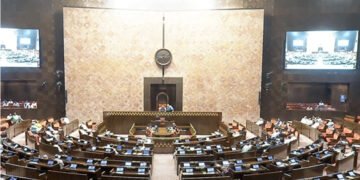 മുസ്ലിം സംവരണവുമായി ബന്ധപ്പെട്ട പരാമർശത്തെ തുടർന്നു രാജ്യസഭയിൽ പ്രതിഷേധം ശക്തമായി; പ്രതിപക്ഷം സഭ ബഹിഷ്കരിച്ചു.