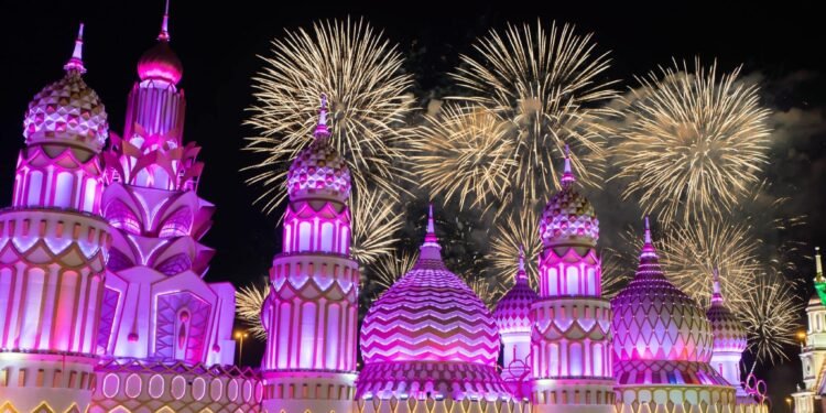 ഗ്ലോബൽ വില്ലേജ് തുറക്കുന്നത് നീട്ടി; ഈദ് വെടിക്കെട്ടും ഡ്രോൺ ഷോയും റദ്ദാക്കി