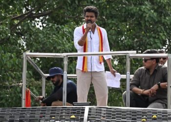 വിജയിയുടെ ടിവികെ റാലിയിൽ വീണ്ടും അപകടം; വിദ്യാർത്ഥിക്ക് ഗുരുതര പരിക്ക്, ആറുപേർക്ക് പരിക്ക്