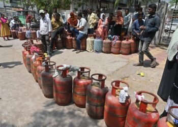 ഗ്യാസ് ബുക്കിങിൽ ആശങ്ക വേണ്ട; എല്ലാ റേഷൻ കാർഡുകൾക്കും മണ്ണെണ്ണ നൽകുന്നത് പരിശോധിക്കും: ജി.ആർ. അനിൽ