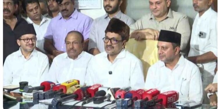 സ്ഥാനാർഥി പട്ടിക പ്രഖ്യാപിച്ച് ലീഗ്; എം.കെ. മുനീറിന് സീറ്റില്ല, രണ്ട് വനിതകൾ പട്ടികയിൽ