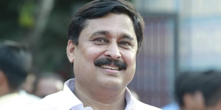 മത്സരിക്കാനില്ലെന്ന് പറഞ്ഞിട്ടും സ്ഥാനാർഥിയാക്കി; താനൂരിൽ പ്രചാരണത്തിനിറങ്ങാതെ വി. അബ്ദുറഹിമാൻ