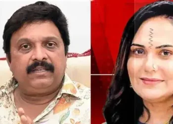 രാജിയില്ല, ഭാര്യയോട് മാപ്പ് പറഞ്ഞ് എല്ലാം ഒത്തുതീർപ്പാക്കി ഗണേഷ് കുമാര്‍; മുഖ്യമന്ത്രിയെ നേരിട്ട് കണ്ട് കാര്യങ്ങള്‍ വിശദീകരിച്ചു.