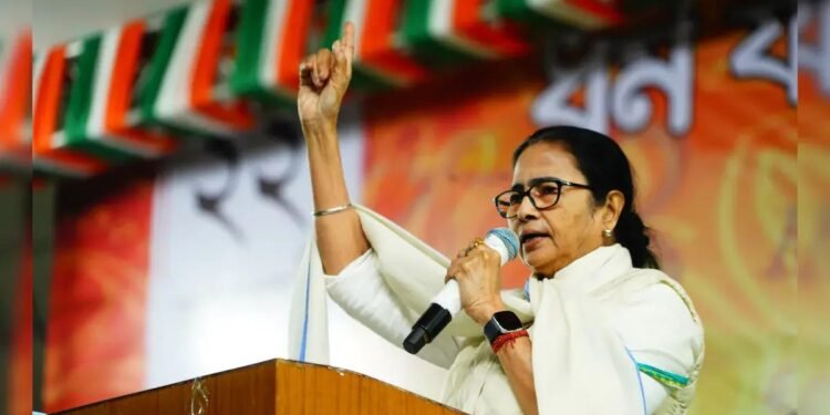 സമഗ്ര പട്ടികയുമായി മമത; 95 ദലിതർ, 47 മുസ്ലിം, 45 വനിതകൾ ഉൾപ്പെടുത്തി തൃണമൂൽ