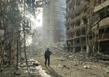 ഇറാഖിൽ യുഎസ് കപ്പലിനുനേരെ ഇറാൻ ആക്രമണം; ഇന്ത്യക്കാരൻ മരിച്ചു