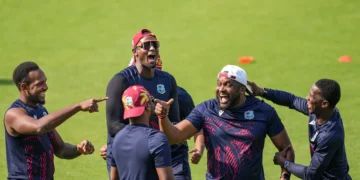 🏏 മിഡിൽ ഈസ്റ്റ് യുദ്ധം: ടി20 ലോകകപ്പ് ടീമുകൾ ഇന്ത്യയിൽ കുടുങ്ങി