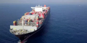 യുഎസ് അവകാശവാദം പൊളിഞ്ഞു; അമേരിക്കൻ നാവിക ഉപരോധം വെല്ലുവിളിച്ച് 34 ഇറാനിയൻ കപ്പലുകൾ ഹോർമുസ് കടന്നു