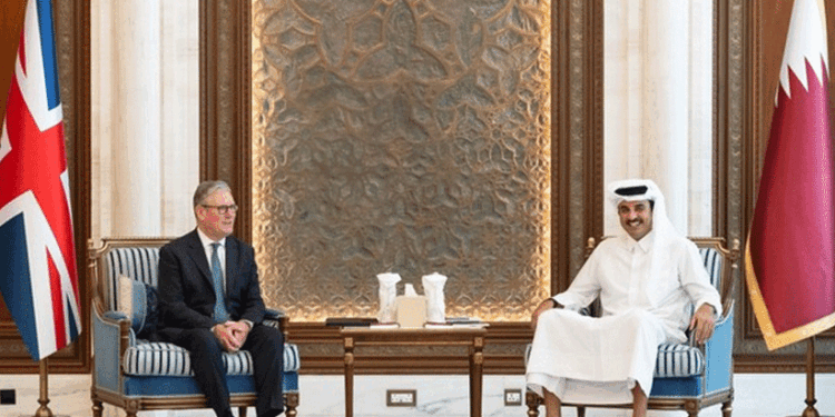 സമാധാനശ്രമങ്ങൾ ഊർജിതമാക്കി ഖത്തർ; ഖത്തർ അമീറും ബ്രിട്ടീഷ് പ്രധാനമന്ത്രിയും കൂടിക്കാഴ്ച നടത്തി