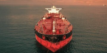 കളി ചൈനയോട് വേണ്ട! യു.എസ് ഭീഷണി അവഗണിച്ച് ചൈനീസ് കപ്പൽ ഹുർമുസ് കടന്നു