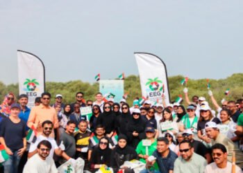 പരിസ്ഥിതി സംരക്ഷണത്തിന് കൈകോർത്ത് റാസൽഖൈമ; ഖോർ അൽ മുജൈമിയിൽ ആയിരം കണ്ടൽ തൈകൾ നട്ടു