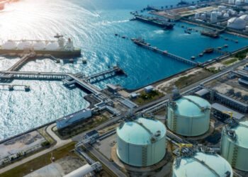 പശ്ചിമേഷ്യയിലെ എണ്ണ-വാതക പ്രതിസന്ധി: ലോകത്തിന് നഷ്ടം ഒരു ലക്ഷം കോടി ഡോളർ! ലാഭം വർധിപ്പിച്ച് എണ്ണക്കമ്പനികൾ