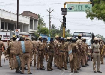 വോട്ടിന് പണം കിട്ടിയില്ലെന്ന് ആരോപണം; തമിഴ്‌നാട്ടിൽ റോഡ് ഉപരോധിച്ച് പ്രതിഷേധം