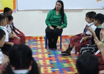 ഏപ്രിൽ മാസത്തിൽ വുഡ്ലം എഡ്യൂക്കേഷനിലെ ജീവനക്കാരുടെ ശമ്പളത്തിൽ കുറവ് വരുത്തില്ലെന്ന് വുഡ്ലെം മാനേജ്മെന്റ് പ്രഖ്യാപിച്ചു.