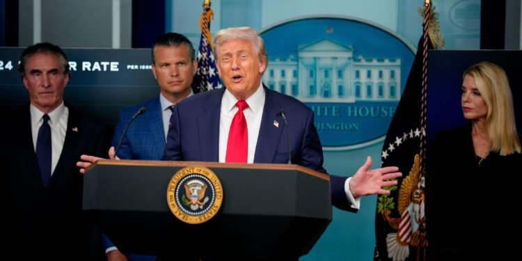 ‘ഇറാന് വേണ്ടത് 500 മില്യൺ ഡോളർ’; ഹുർമുസ് കടലിടുക്ക് തുറക്കാൻ അവർ ആഗ്രഹിക്കുന്നുവെന്ന് ട്രംപ്