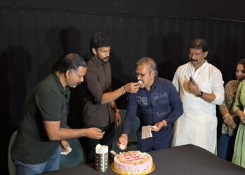 തമിഴ്‌നാട്ടിൽ കുരുക്ക്, ദുബായിൽ കുതിപ്പ്; ‘TN 2026’ രാഷ്ട്രീയ ലക്ഷ്യമുള്ള സിനിമയല്ലെന്ന് നിർമ്മാതാവ് കണ്ണൻ രവി