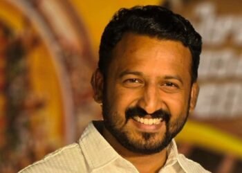 വയനാട്ടിൽ സർക്കാർ കൈമാറിയ 178 വീടുകളിൽ ഒന്നിൽ പോലും താമസിക്കാനായില്ല, ഊരാളുങ്കലിനൊപ്പം സർക്കാർ അഴിമതി നടത്തി ; രാഹുൽ മാങ്കൂട്ടത്തിൽ