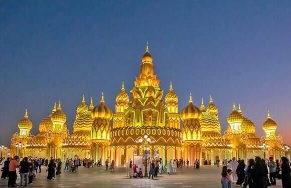 ദുബായ് ഗ്ലോബൽ വില്ലേജ് വീണ്ടും തുറന്നു; സന്ദർശകർക്ക് പ്രവേശനം ആരംഭിച്ചു