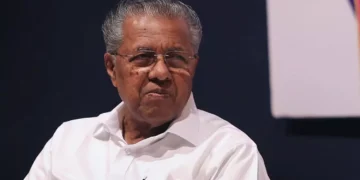 പിണറായി വിജയന്റെ വീട്ടിൽ ഇഡി റെയ്ഡ്