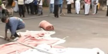 തമിഴകത്ത് വിജയ് തരംഗം; ഡി.എം.കെ ഓഫീസിൽ രോഷപ്രകടനം, ബാനറുകൾ തകർത്തു