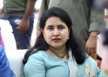 റെയ്ഡിനു പിന്നാലെ വീണ വിജയന്റെ ബാങ്ക് അക്കൗണ്ട് ഇ.ഡി മരവിപ്പിച്ചു; 18 കോടിയിലേറെ രൂപയുടെ നിക്ഷേപങ്ങള് നിരീക്ഷണത്തില്