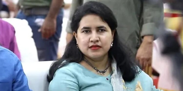 റെയ്ഡിനു പിന്നാലെ വീണ വിജയന്റെ ബാങ്ക് അക്കൗണ്ട് ഇ.ഡി മരവിപ്പിച്ചു; 18 കോടിയിലേറെ രൂപയുടെ നിക്ഷേപങ്ങള്‍ നിരീക്ഷണത്തില്‍