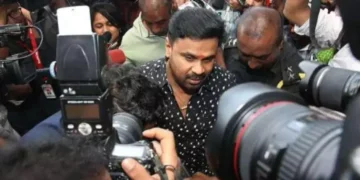 നടിയെ ആക്രമിച്ച കേസ്: അതിജീവിതയ്ക്ക് വൻ വിജയം; പെൻഡ്രൈവും മെമ്മറി കാർഡും ഹൈക്കോടതി രജിസ്ട്രാർക്ക് കൈമാറാൻ നിർദേശം