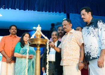 വേൾഡ് മലയാളി കൗൺസിൽ മിഡിൽ ഈസ്റ്റ് റീജിയൺ കോൺഫറൻസിന് ദുബായിൽ പ്രൗഢമായ തുടക്കം
